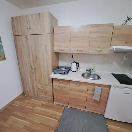 Adam Apartment *