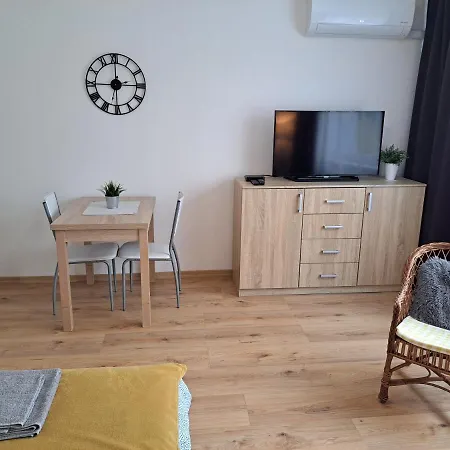 Apartment Adam